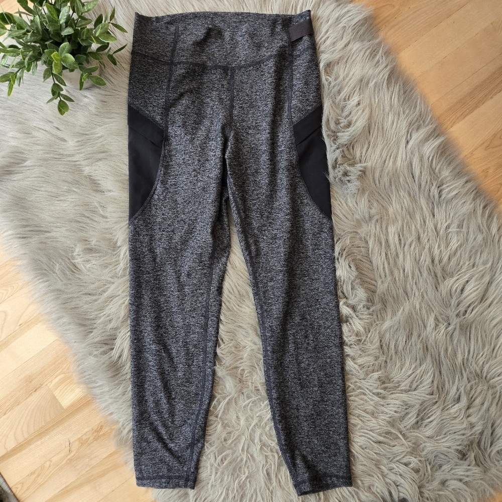 Old Navy Womens Leggings Go Dry With Side Pockets